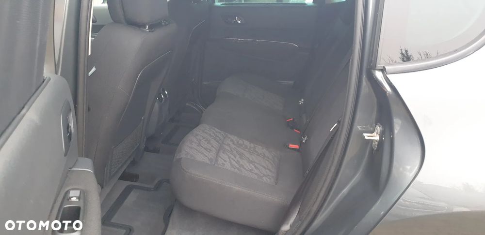 Peugeot 3008 - 11