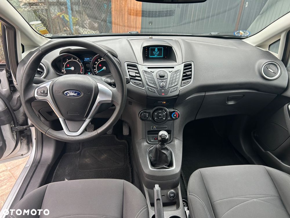 Ford Fiesta - 10
