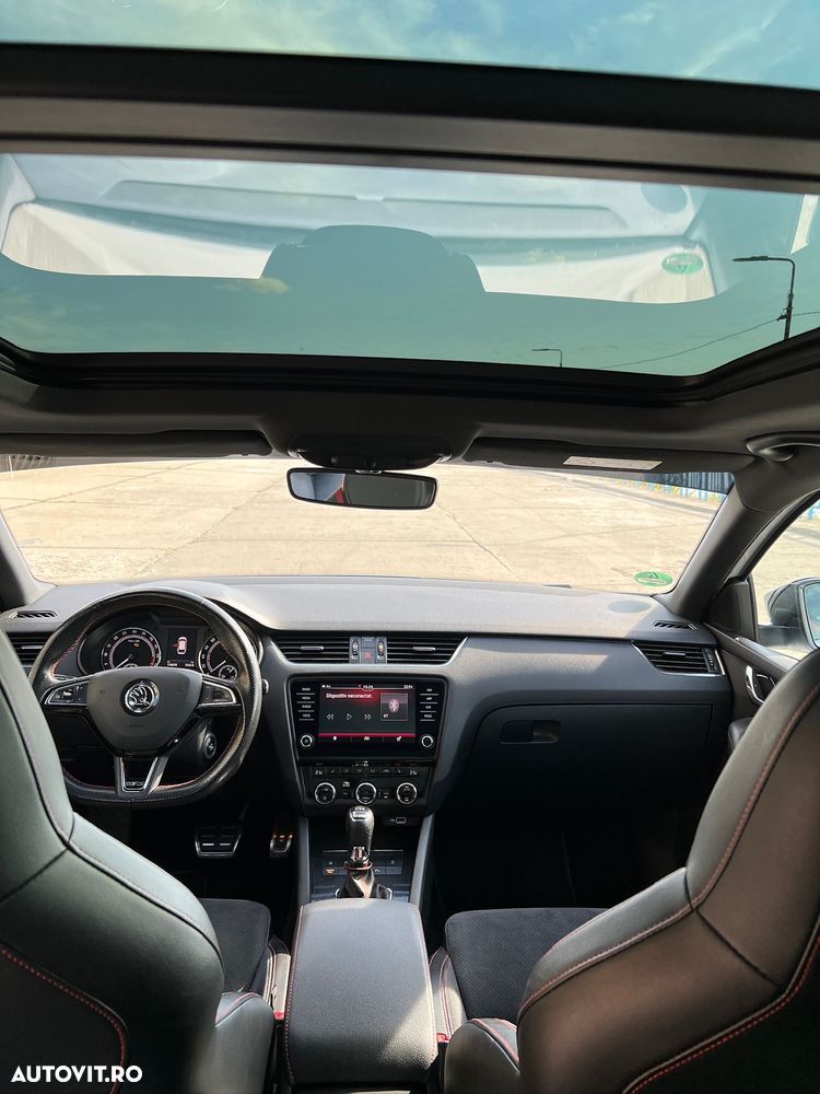 Skoda Octavia 2.0 TDI DSG RS - 9