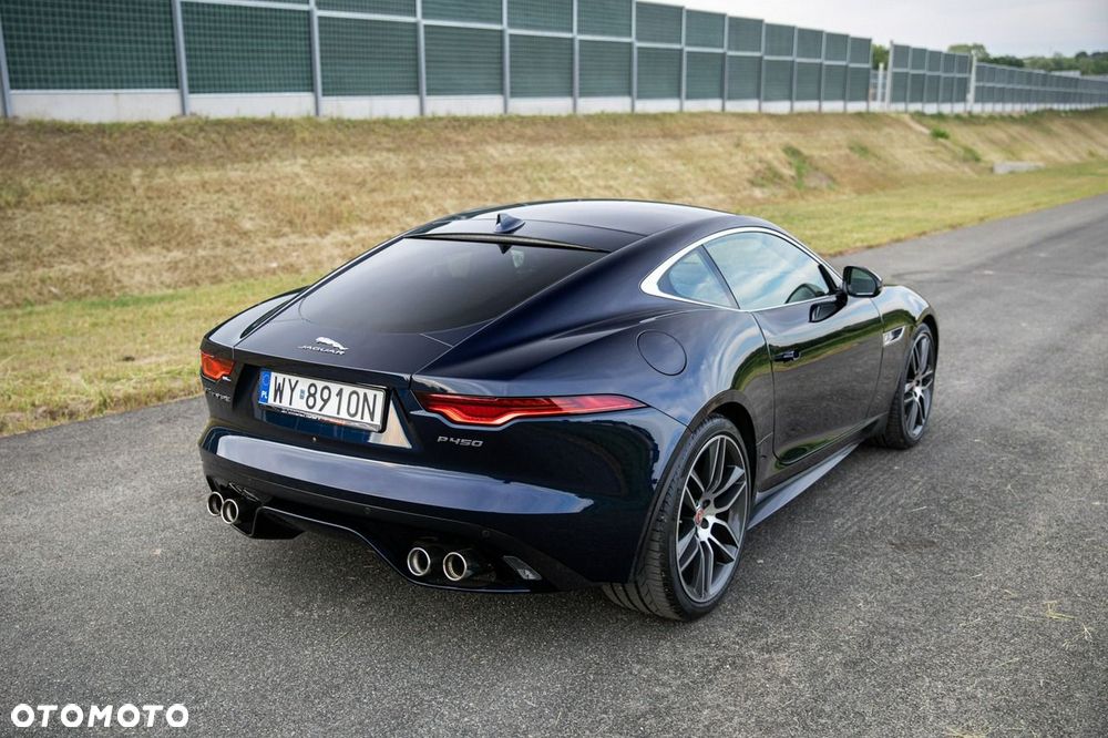 Jaguar F-Type - 10