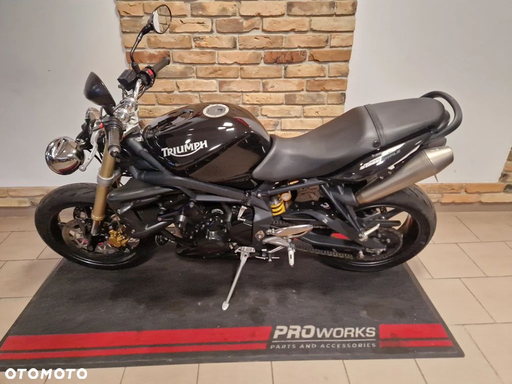 Triumph Street Triple - 6