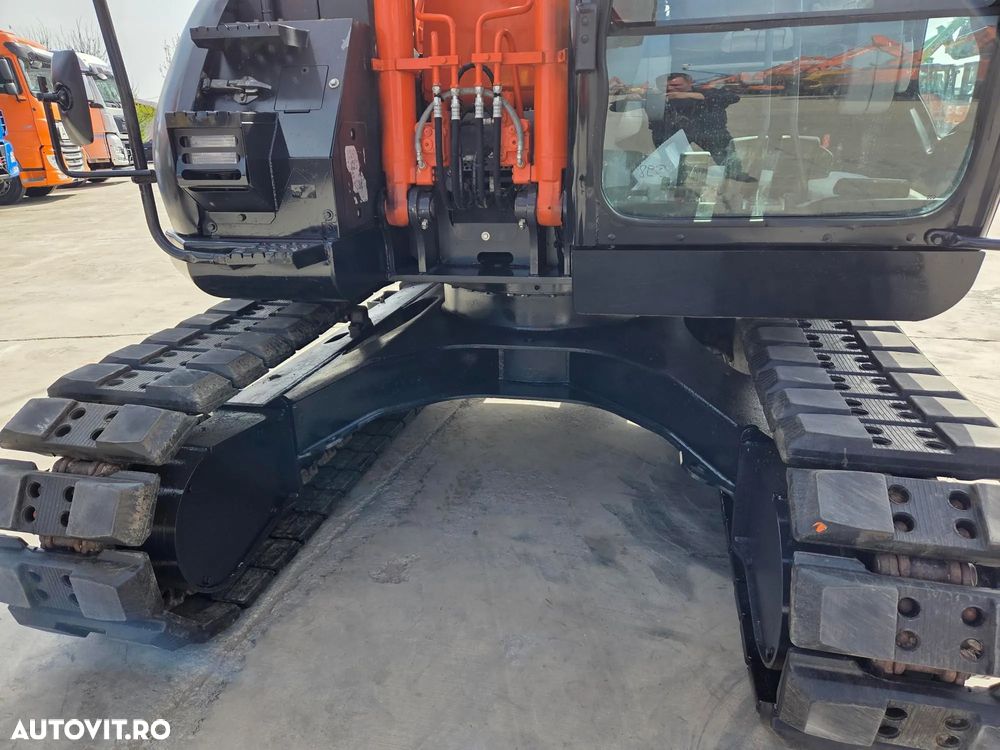Hitachi ZX135US-6, 15t, 2018, 3.958h, PADURI CAUCIUC NOI, CUPLA RAPIDA HIDRAULICA, CUPA LATA NOUA, cupa ingusta, camera spate, camere laterale, Adanc sapare 6m, latime 2,49m, ridica 7t, consum mediu 7l/h, posibil leasing 3 ani-PROMOTIE 79.900 EUR+Tva - 18