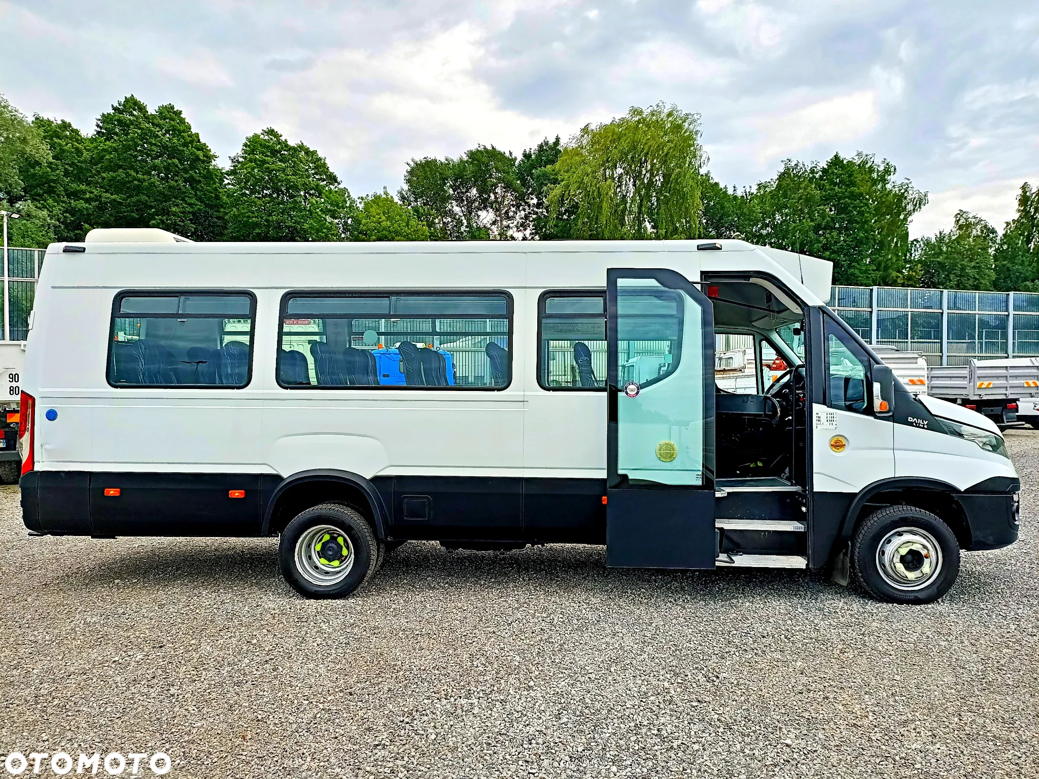 Iveco Daily Line 60C17 24 Osobowy - 7
