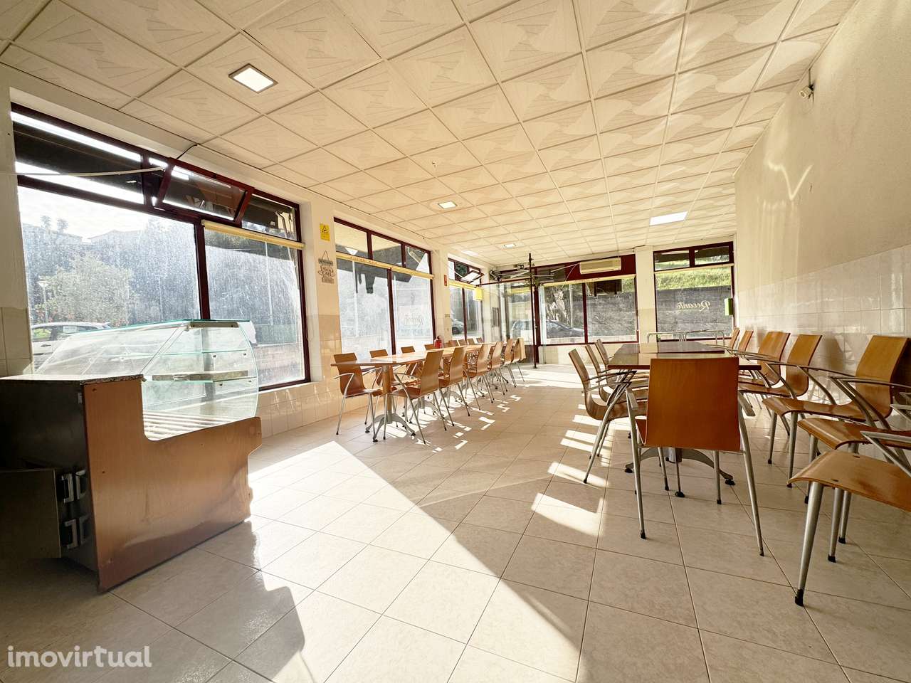 Loja com 2 pisos - Grande imagem: 5/26