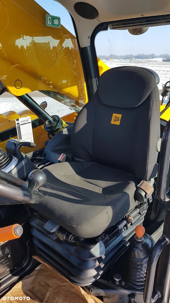 JCB 531-70 Agri Super 2018R - 26