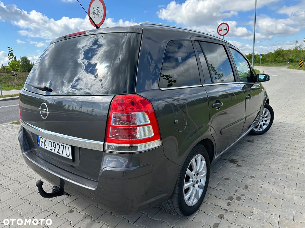 Opel Zafira - 13