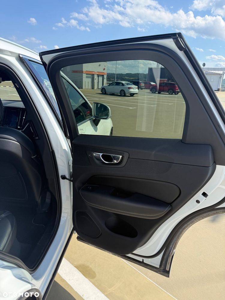 Volvo XC 60 T5 AWD Geartronic RDesign - 6