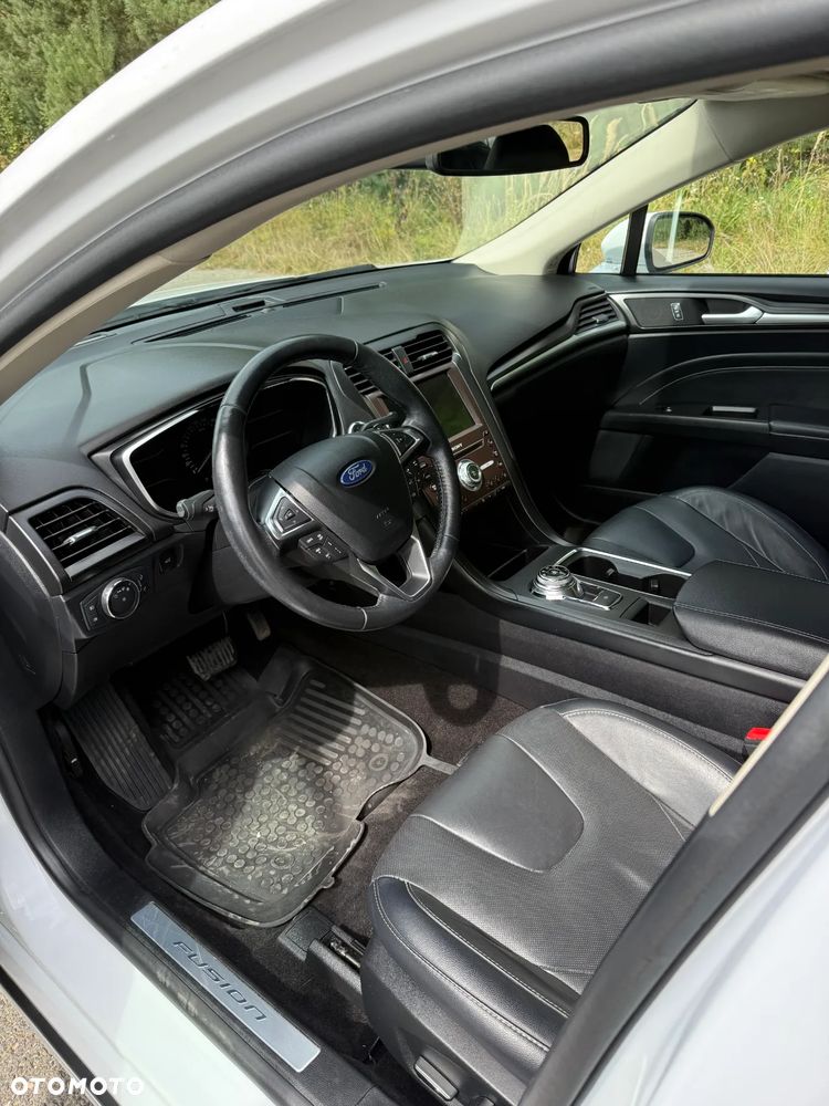Ford Fusion 2.0 EcoBoost Titanium - 8