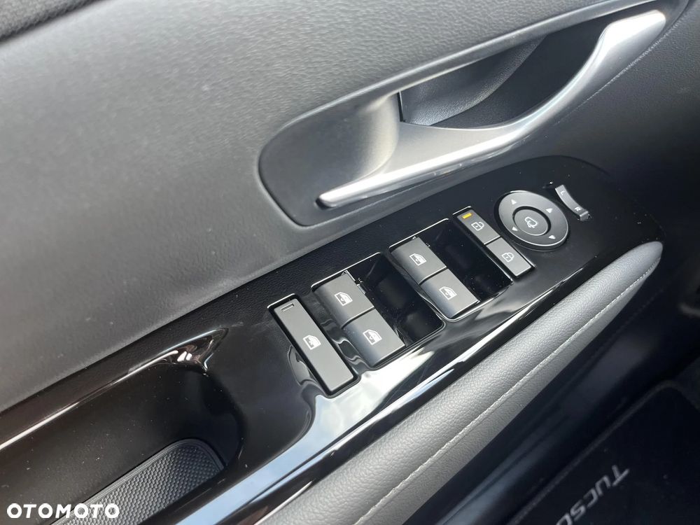 Hyundai Tucson 1.6 T-GDi HEV Platinum 2WD - 24