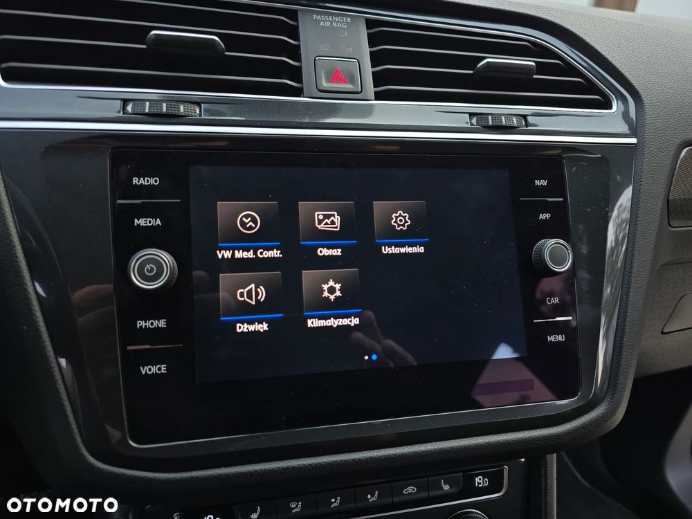 Volkswagen Tiguan 2.0 TDI SCR R-Line - 21