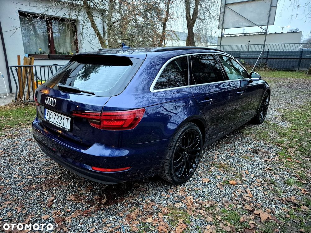 Audi A4 Avant 2.0 TDI Sport S tronic - 4