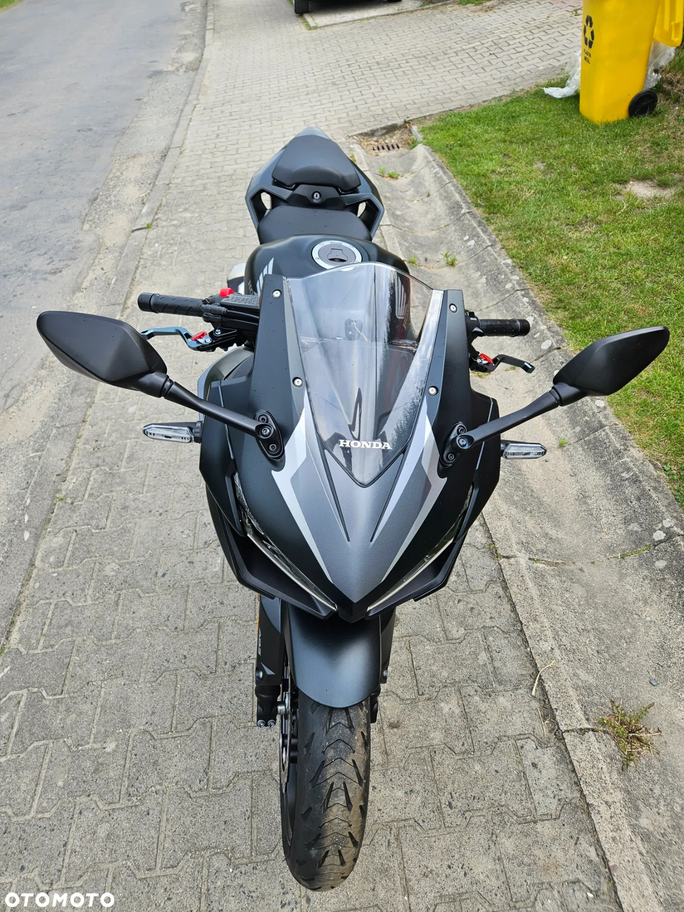 Honda CBR - 15