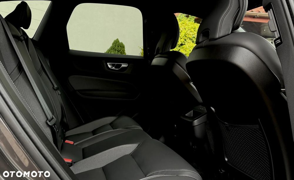 Volvo XC 60 B4 D AWD Geartronic RDesign - 11