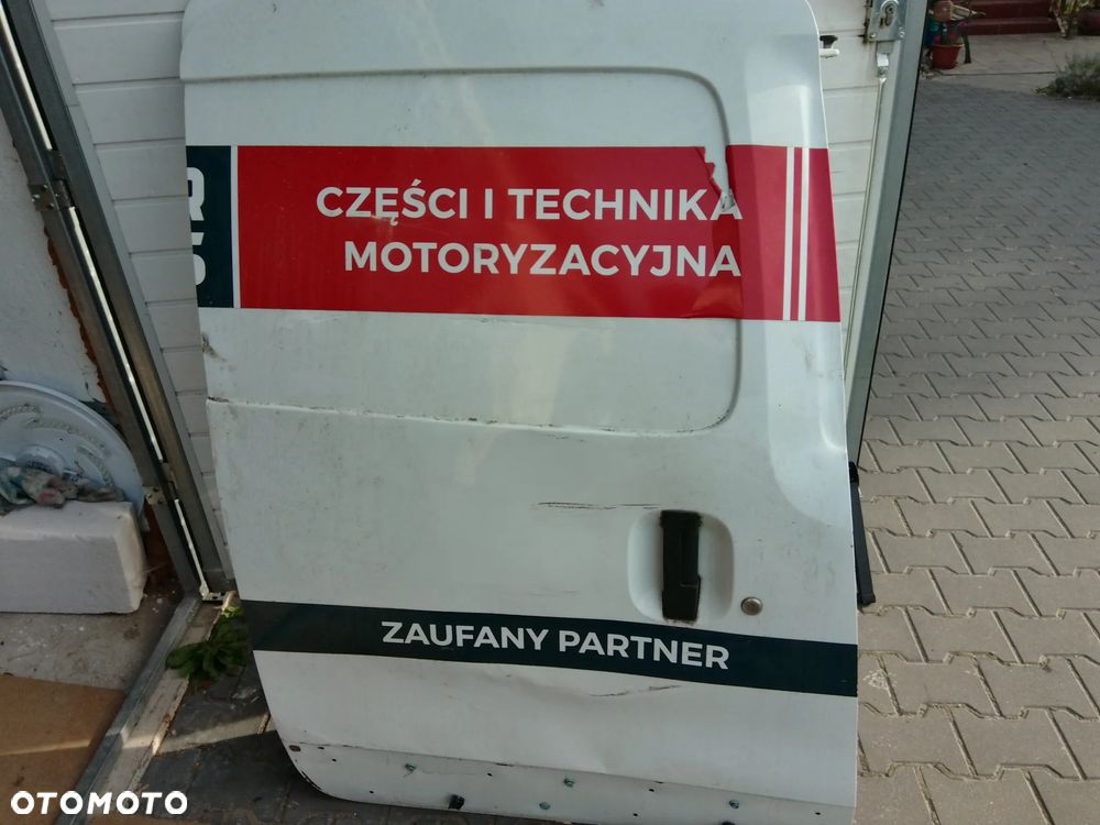 DACIA DOKKER DRZWI PRAWE TYL BOCZNE BIALE DV369 ROZNE INNE CZESCI PYTAC