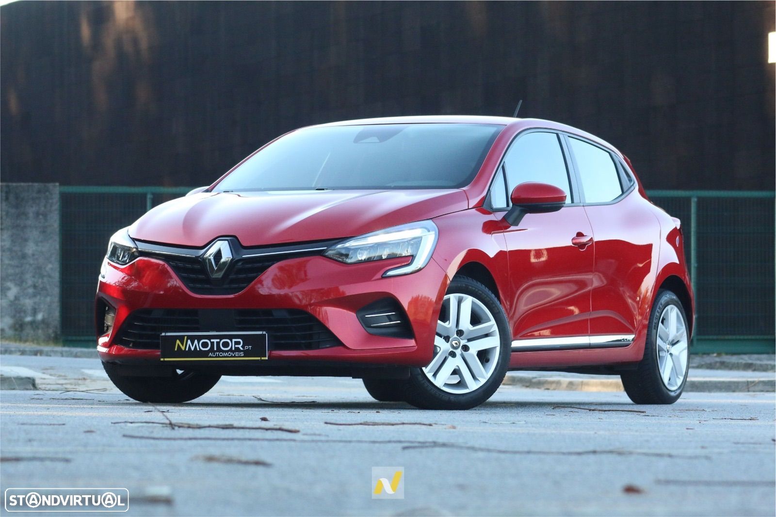Renault Clio 1.0 TCe Intens - 1