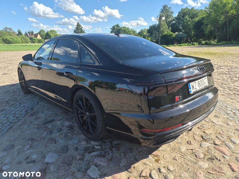 Audi A8 - 6
