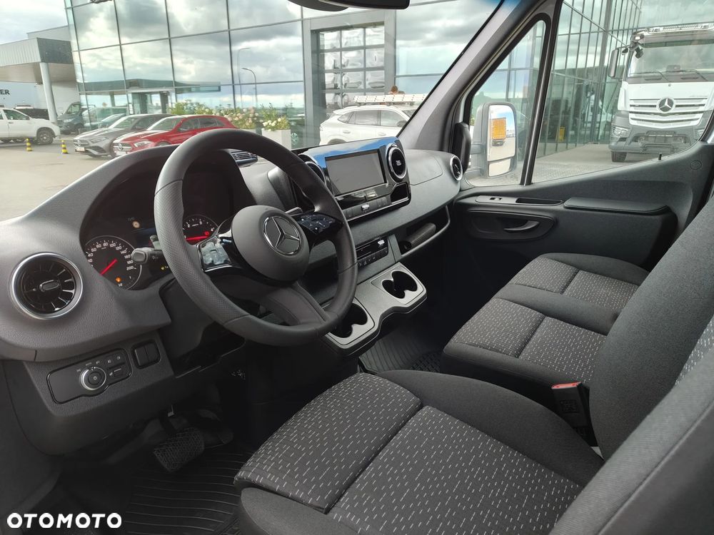 Mercedes-Benz Sprinter - 18