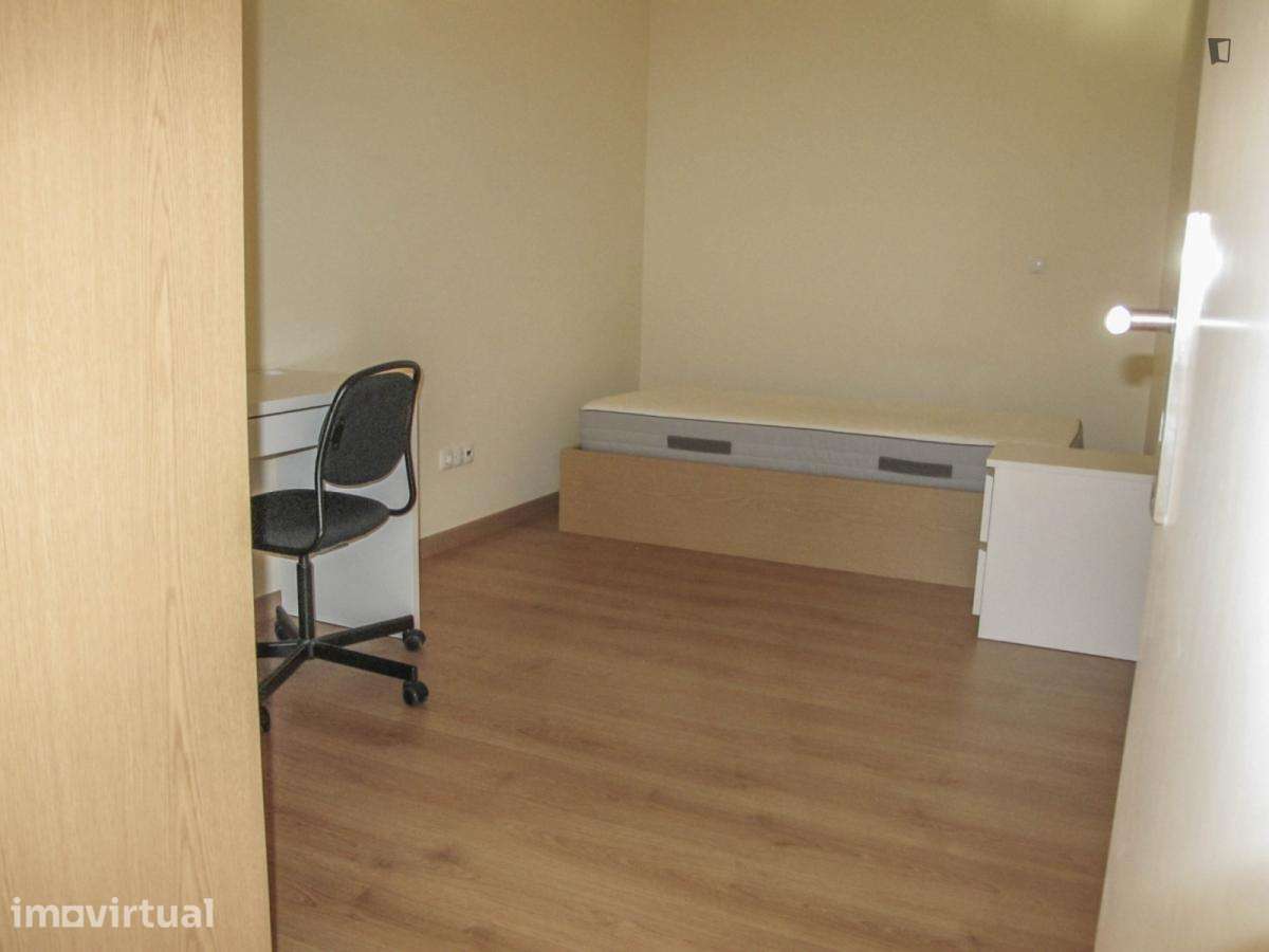Apartamento com 3 quartos - localizado em Entrecampos Lisbon - Grande imagem: 5/8