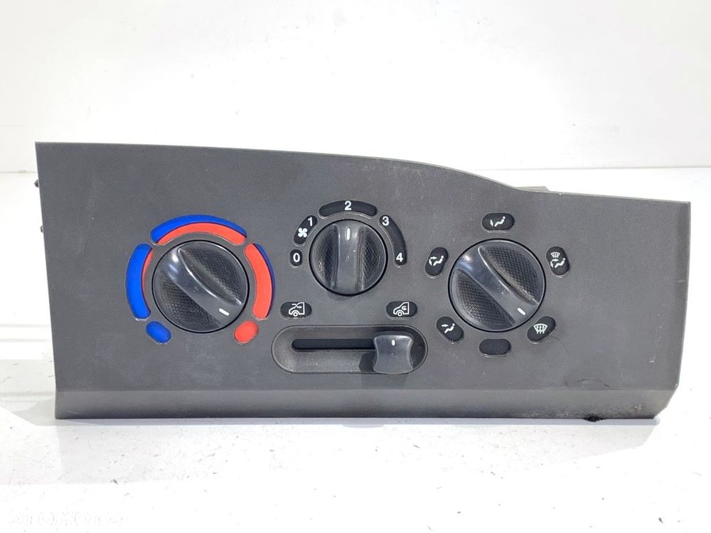 PANEL STEROWANIA NAWIEWU  IVECO DAILY III Autobus 1999 - 2006 35 S 14, 50 C 14 (ATPA9FH2) 100 kW - 1