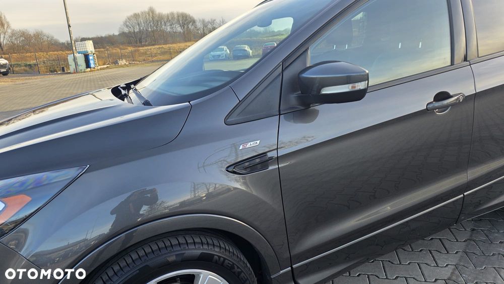 Ford Kuga 1.5 EcoBoost 2x4 ST-Line - 13