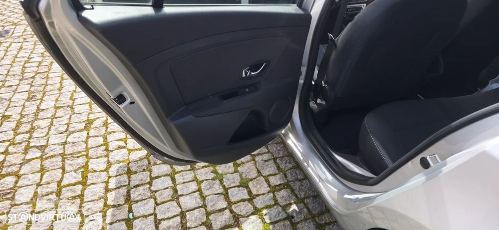 Renault Mégane Sport Tourer 1.5 dCi Dynamique - 12