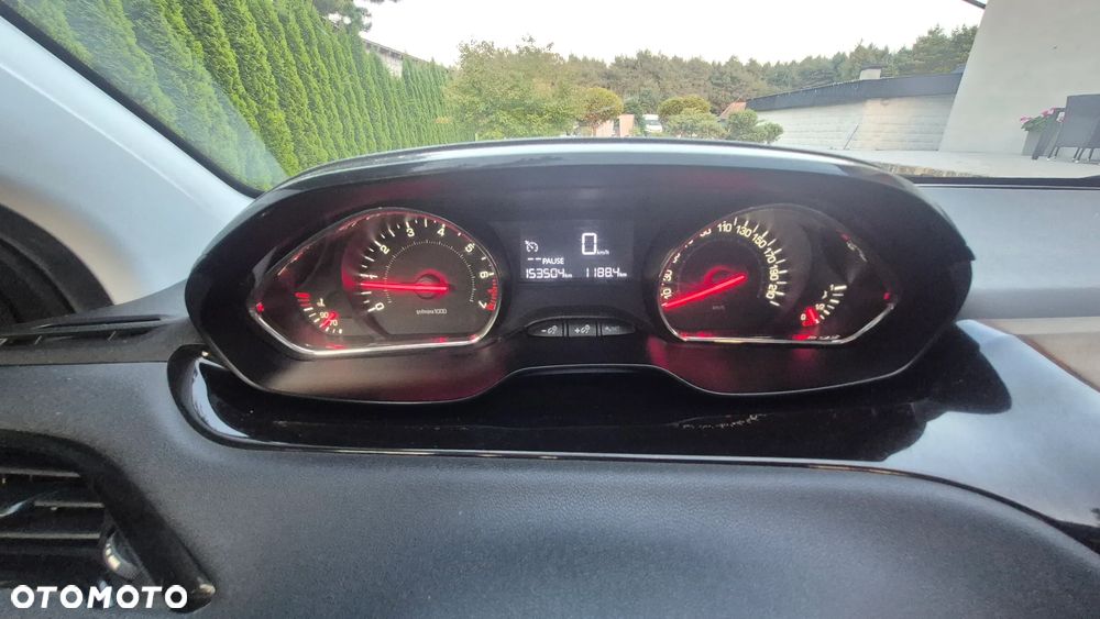 Peugeot 208 1.2 VTi Style - 10