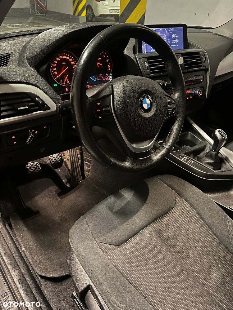 BMW Seria 1 116i - 6