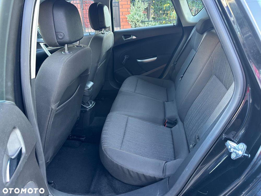Opel Astra 1.6 Cosmo - 17