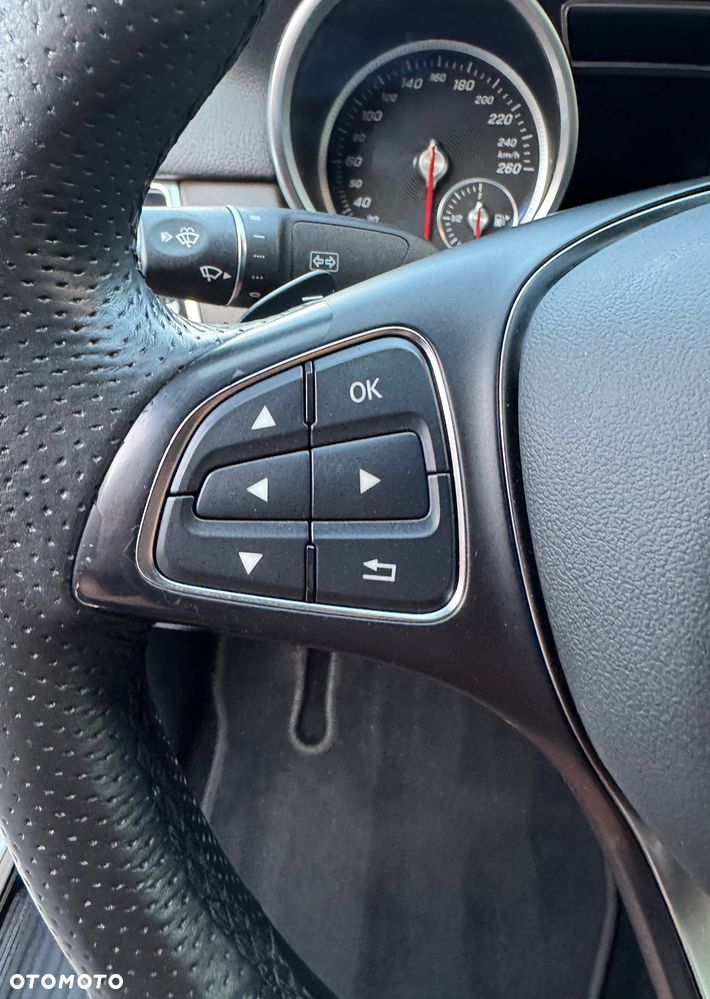 Mercedes-Benz GLE 350 d 4Matic 9G-TRONIC AMG Line - 24