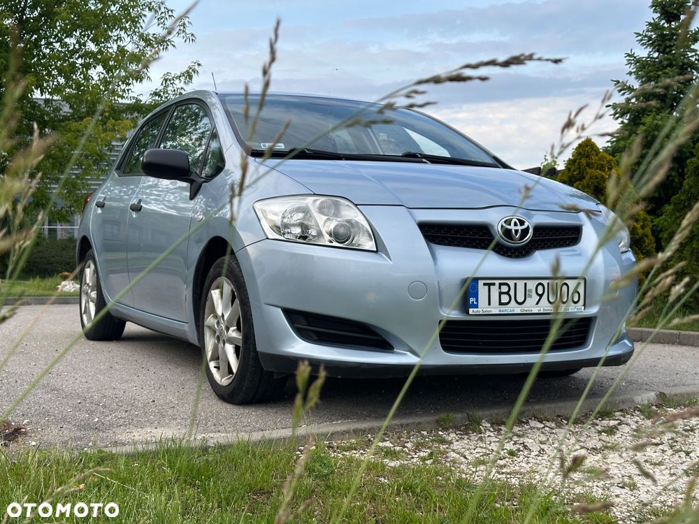 Toyota Auris 2.0 D-4D Life+ - 19