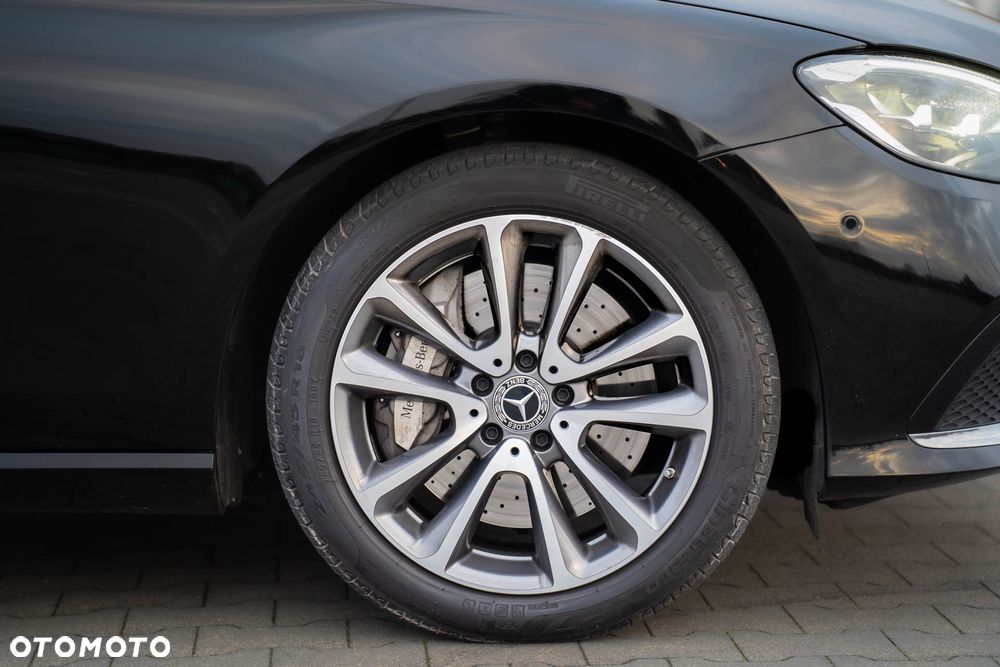 Mercedes-Benz Klasa E 400 d 4Matic 9G-TRONIC Avantgarde - 12