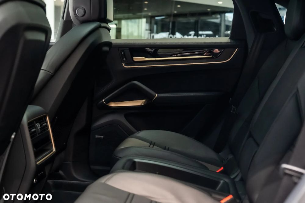 Porsche Cayenne Black Edition - 27