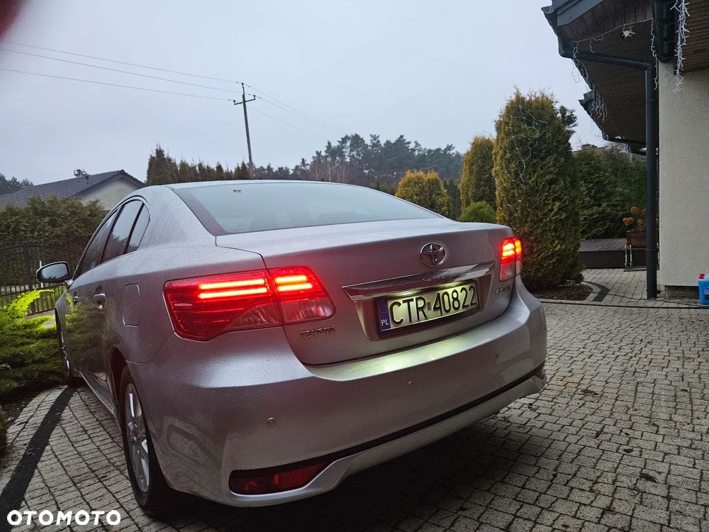 Toyota Avensis 2.0 D-4D Premium - 7