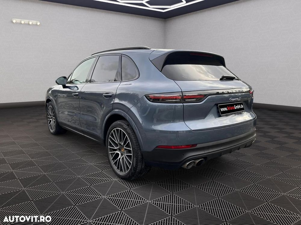 Porsche Cayenne S - 3