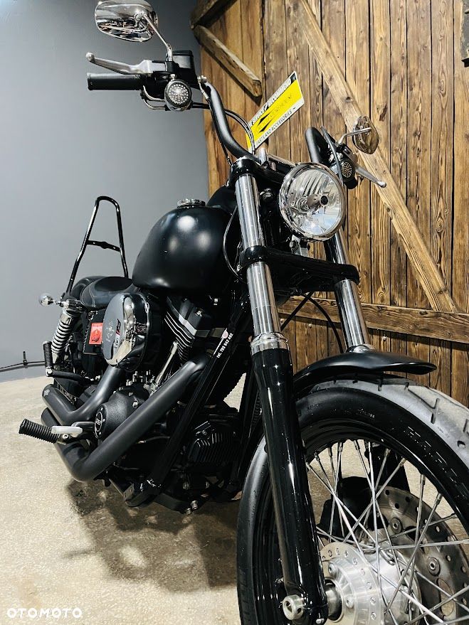 Harley-Davidson Dyna Street Bob - 12