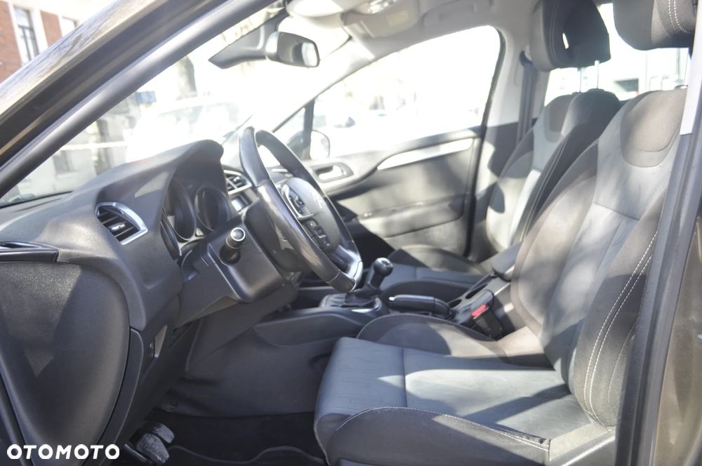 Citroën C4 VTi 120 Attraction - 12