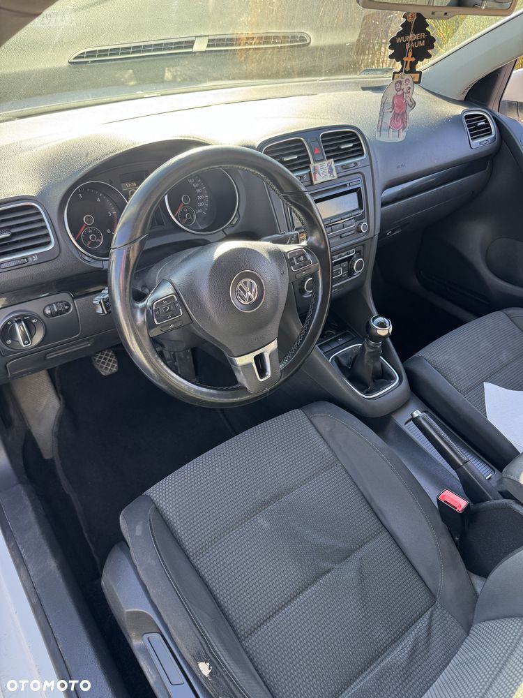 Volkswagen Golf - 8