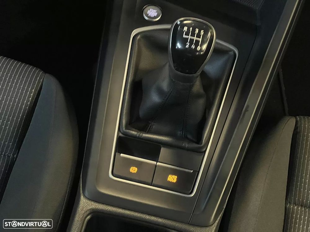 VW Golf 1.0 TSI Trendline Pack - 23