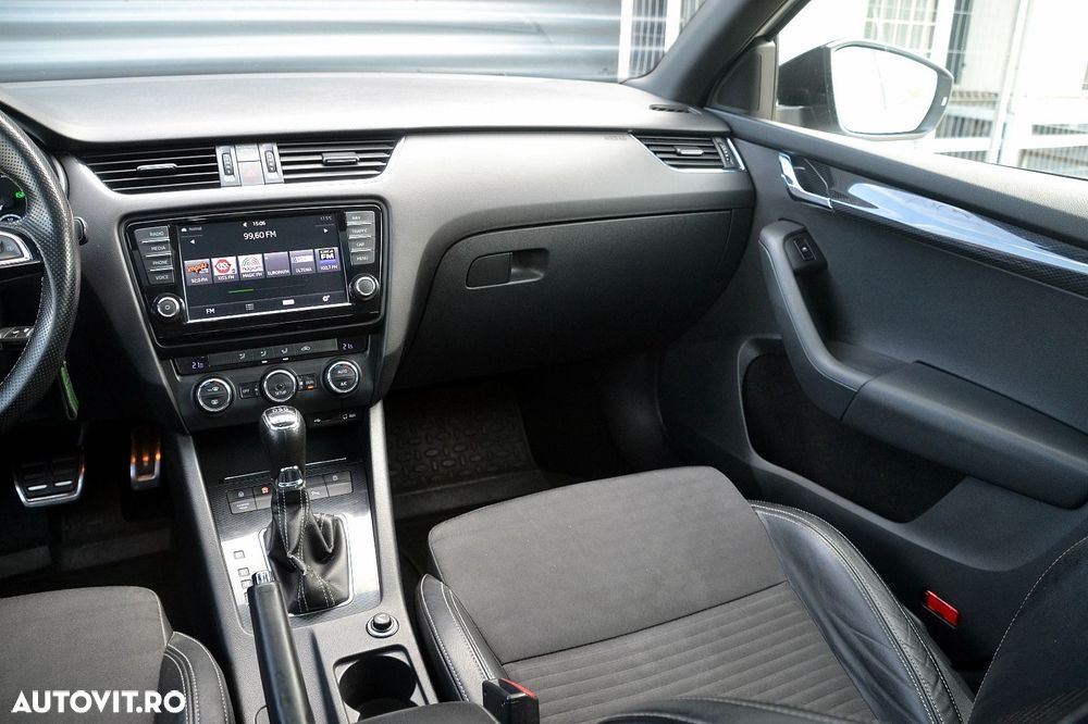 Skoda Octavia 2.0 TDI DSG RS - 29