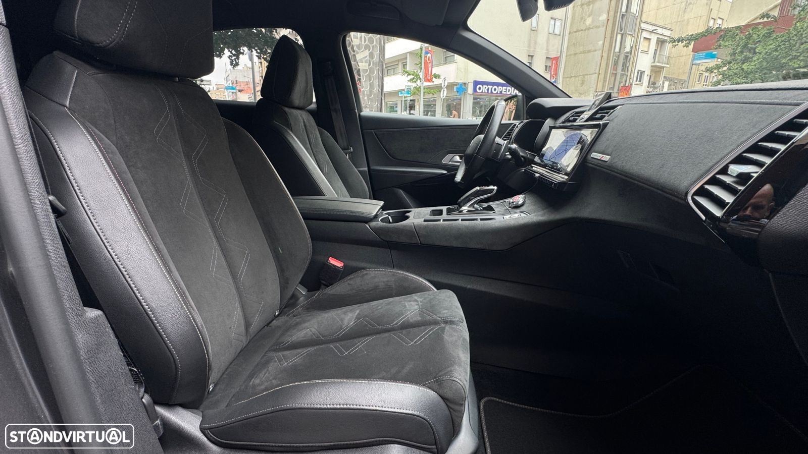 DS DS7 Crossback 1.5 BlueHDi Performance Line EAT8 - 19