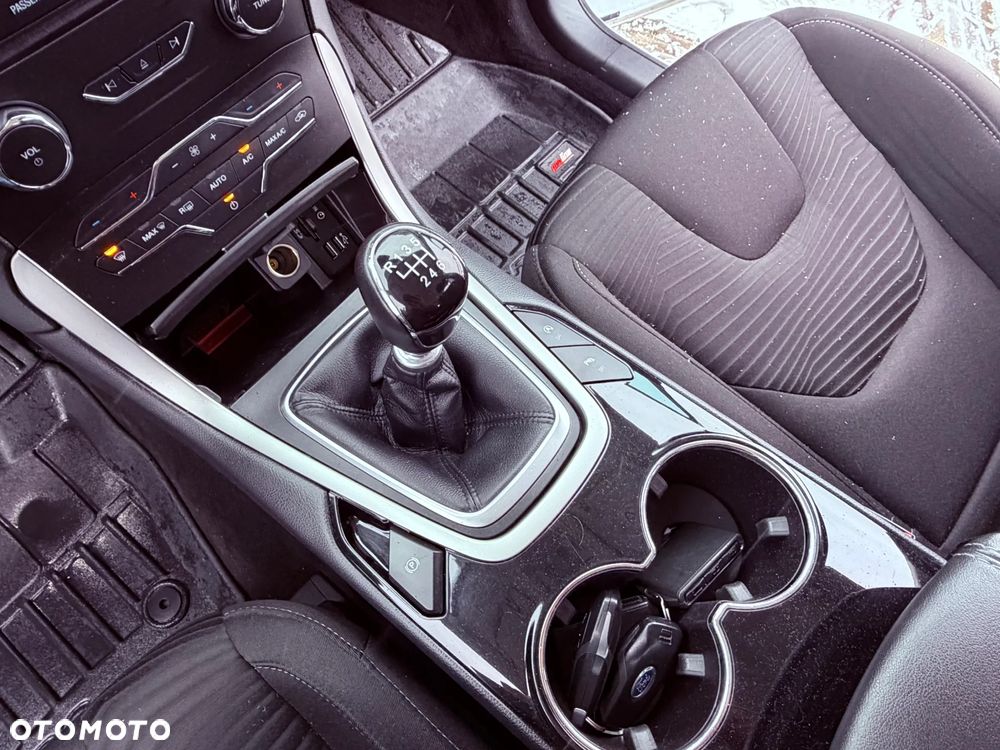 Ford S-Max 2.0 TDCi Trend - 33