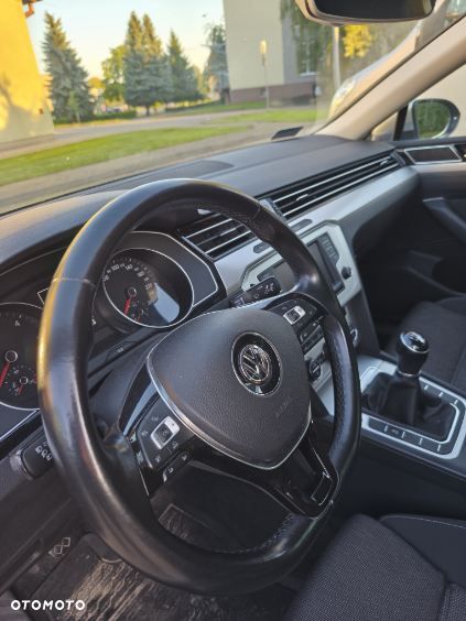 Volkswagen Passat 2.0 TDI BMT Comfortline - 14
