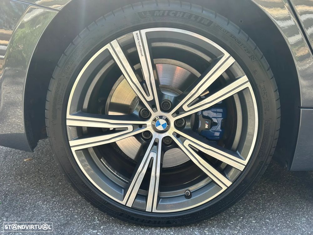 BMW 330 e Pack M Auto - 25