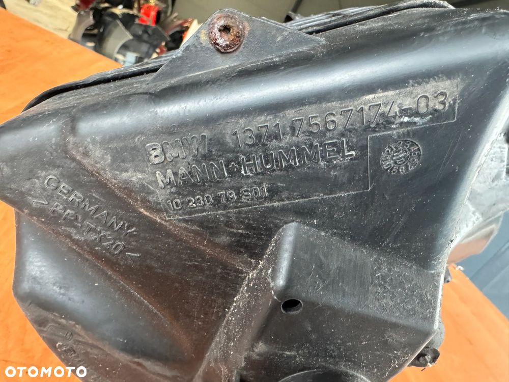 obudowa filtra powietrza BMW E90 1.6 7567174 - 2