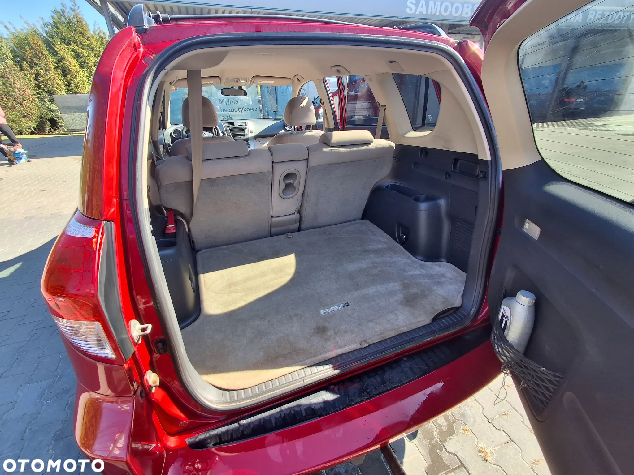 Toyota RAV4 - 12