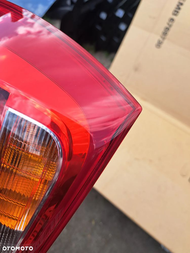 Lampa prawa tylna tył Audi A1 A-1 I 8X0945094D Lampa prawy tylna tył Audi A1 A-1 I 8X0945094D - 3