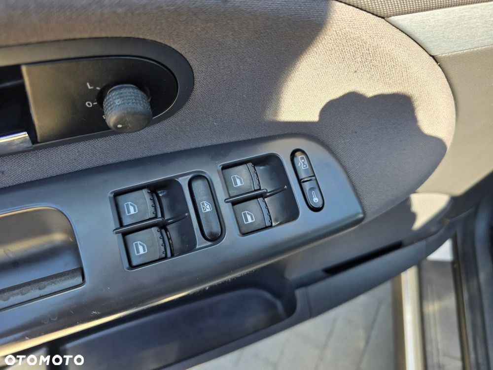 Volkswagen Sharan - 24