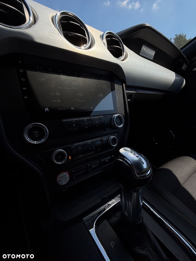 Ford Mustang 3.7 V6 - 12