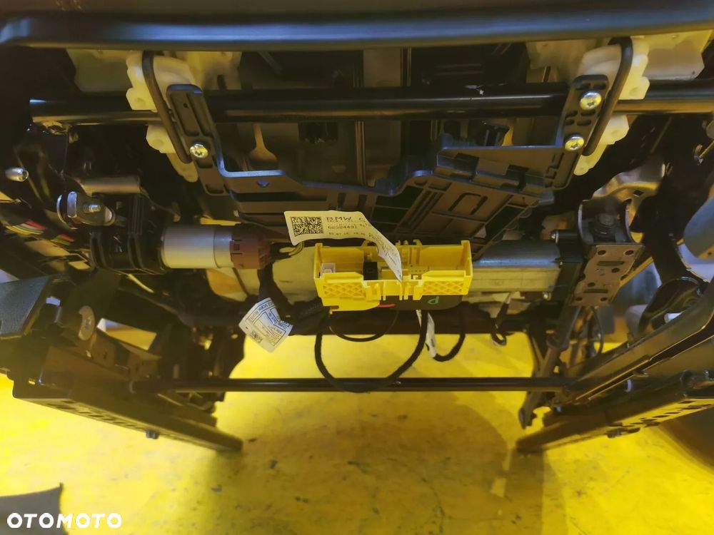 BMW 5 G30 SEDAN FOTEL FOTELE KANAPA BOCZKI TUNEL GRZANE 18r. * - 3