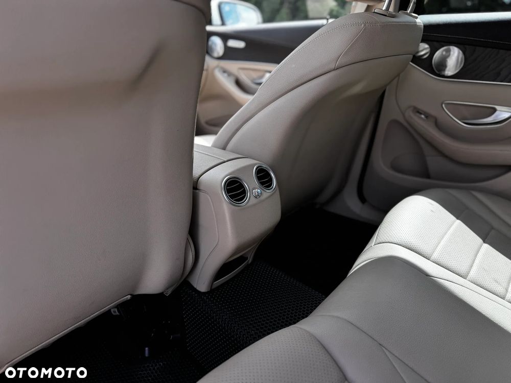 Mercedes-Benz GLC - 14